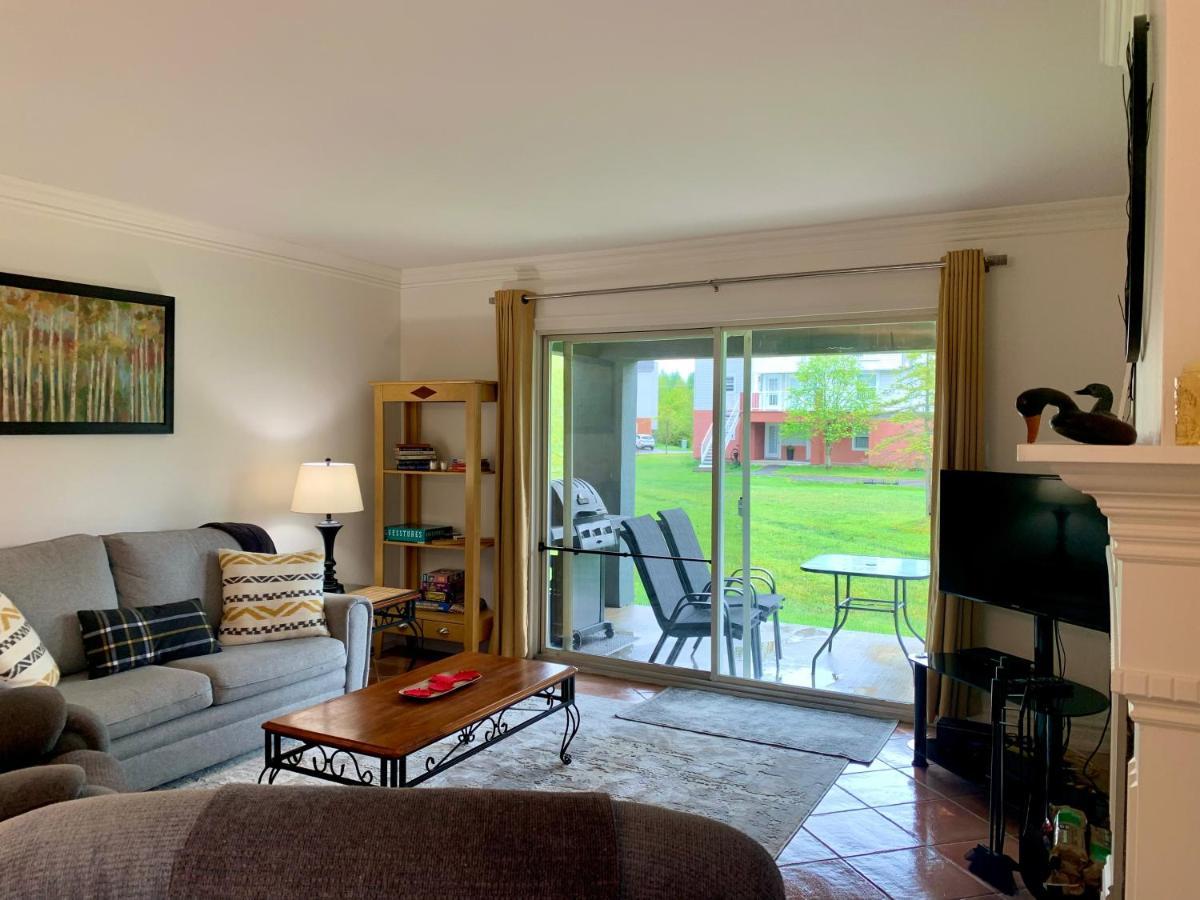 Superbe Condo Plage-Memphremagog Zewnętrze zdjęcie